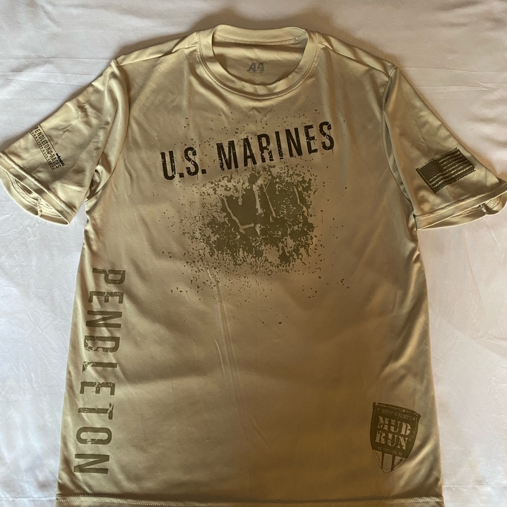 Mud Run Race Men's Tan Graphic T-Shirt size S